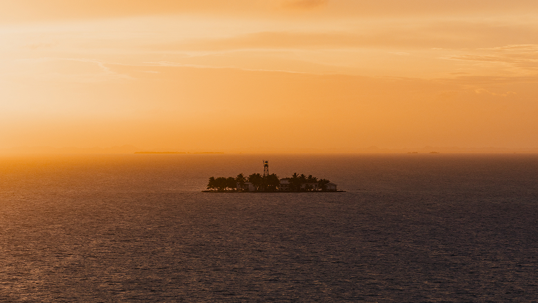 An Extended Journey of Sparkling Skies & Dramatic Natural Beauty