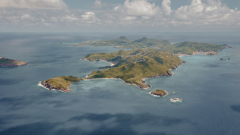 A Journey of Colourful Treasures & Idyllic Island Scenery