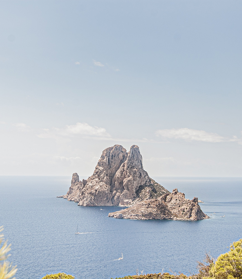 An Extended Journey through Architectural Wonders & Spectacular Landscapes