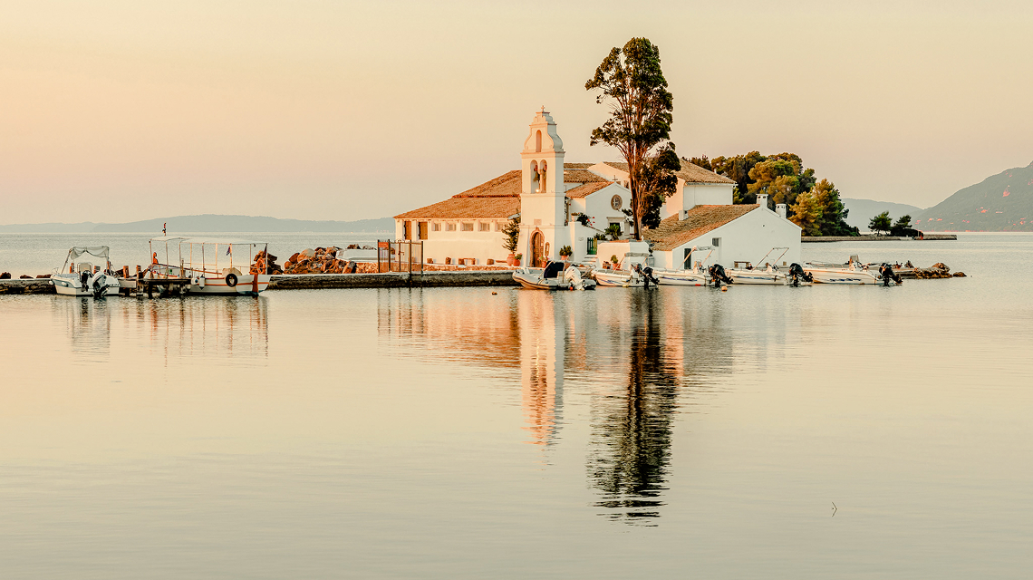 DISCOVER OUR DESTINATION EXPERIENCES