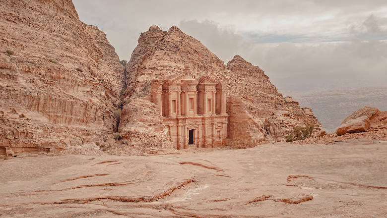 A Journey through Ancient Wonders & Captivating Arabian Landscapes