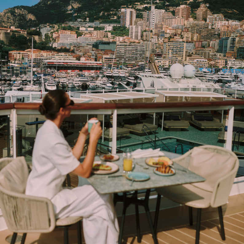 Curated Moments Between Laps 