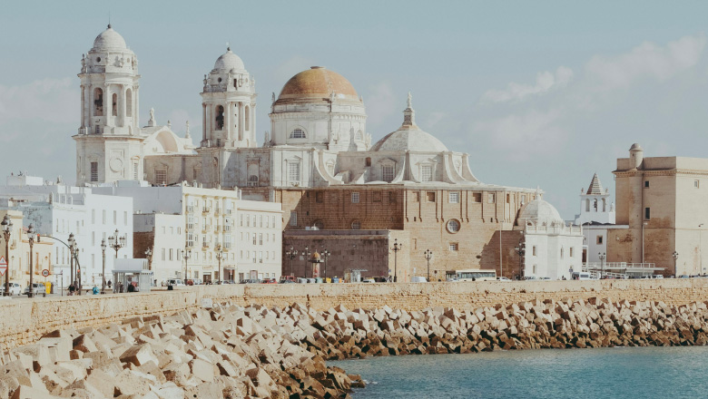 A Grand Journey from Andalusian Shores to Coral-Laden Lagoons